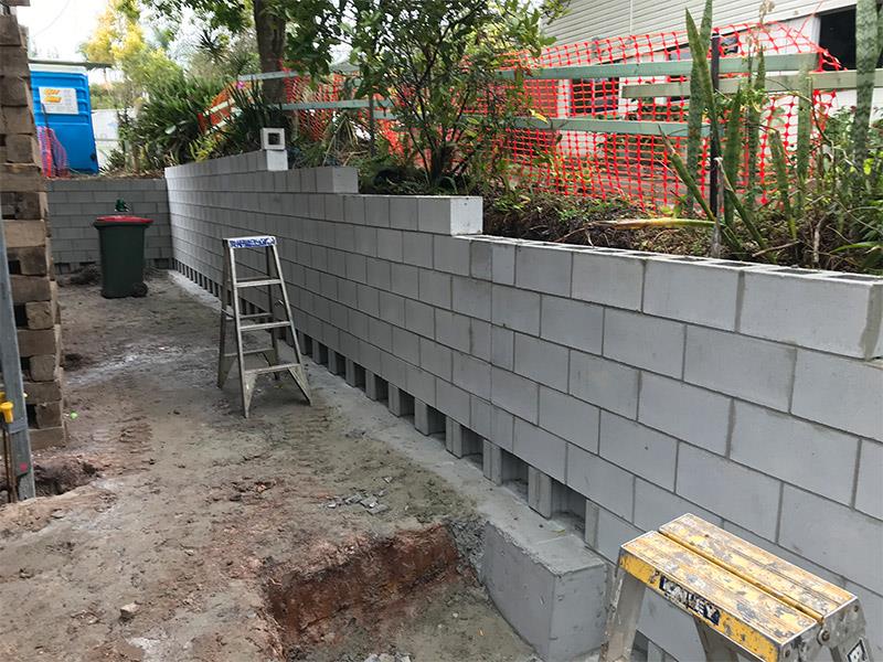 Masonry-Blockwork-Retaining-Wall